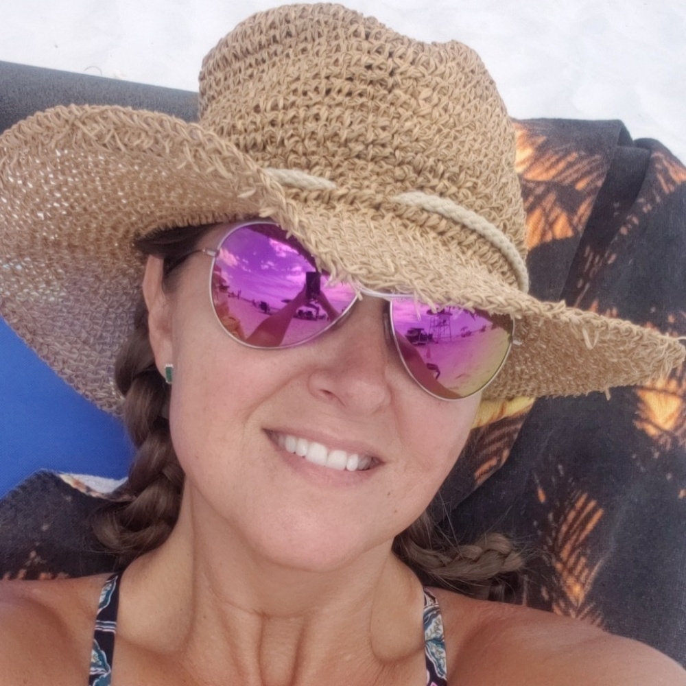 Meet your Posher, Andrea